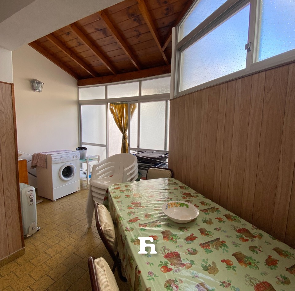 Deptartamento de 2 ambientes con Gran Patio y cochera