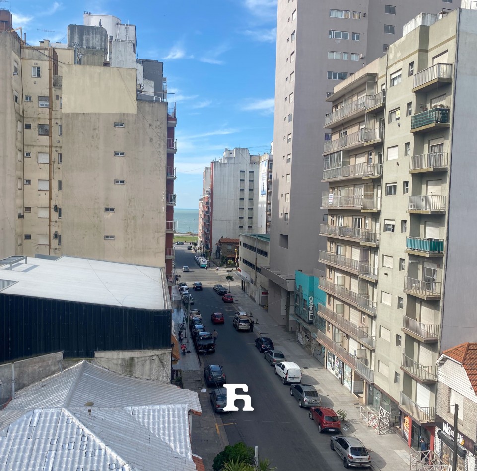 ZONA ALDREY OPORTUNIDAD - 4 AMBIENTES MAS DEPENDECIA DE SERVICIO Y TERRAZA PROPIA