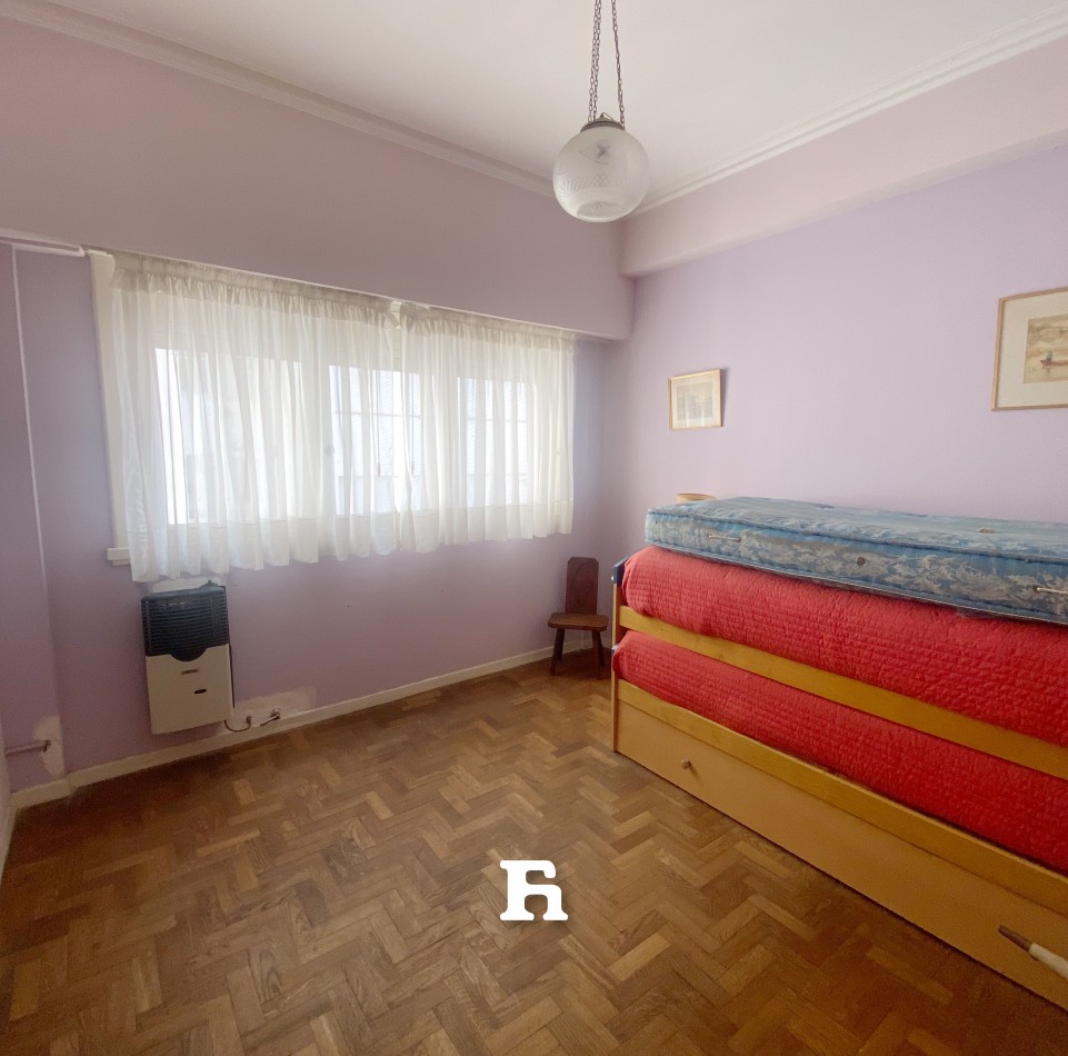 ZONA ALDREY OPORTUNIDAD - 4 AMBIENTES MAS DEPENDECIA DE SERVICIO Y TERRAZA PROPIA