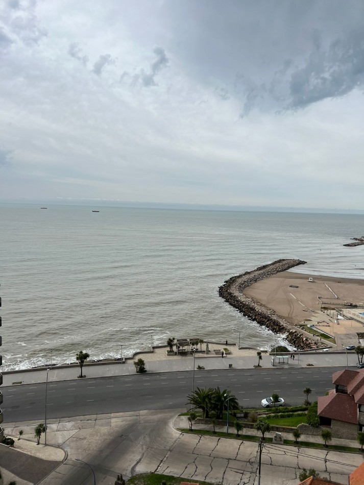 VARESE - Departamento de 4 ambientes con vista al mar