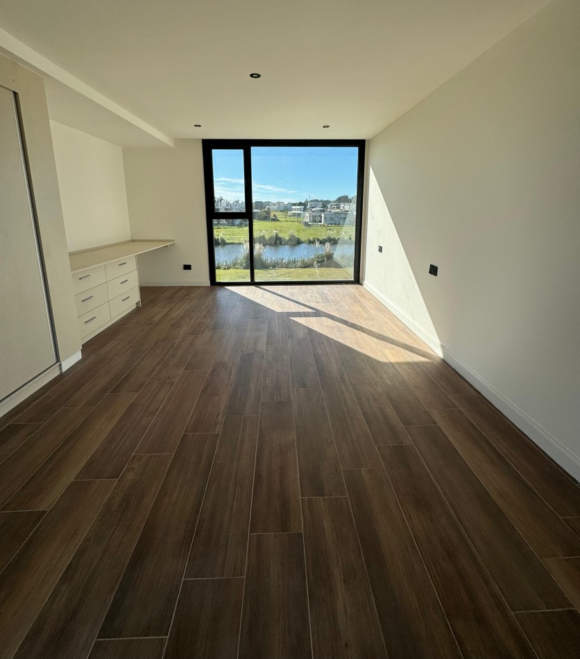 RUMENCO JOVEN - EXCLUSIVA CASA 4 DORMITORIOS CON VISTA AL LAGO
