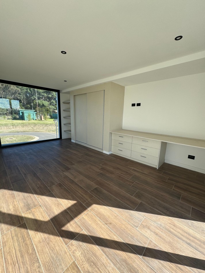 RUMENCO JOVEN - EXCLUSIVA CASA 4 DORMITORIOS CON VISTA AL LAGO