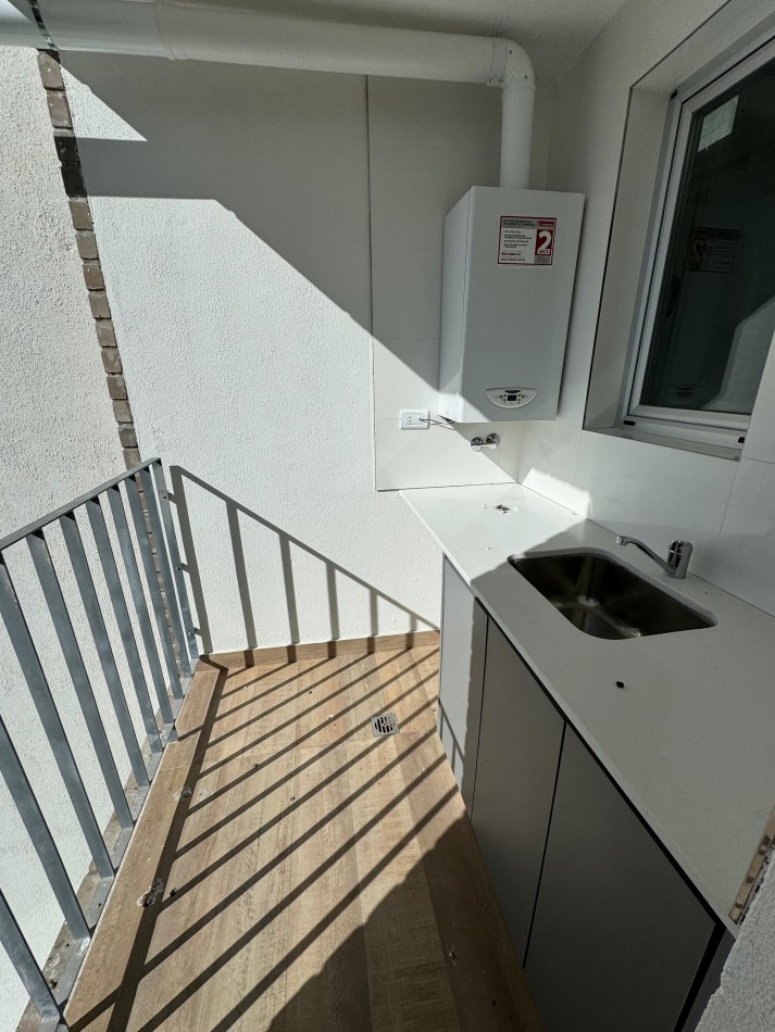 Semipiso de dos ambientes a Estrenar Playa Grande
