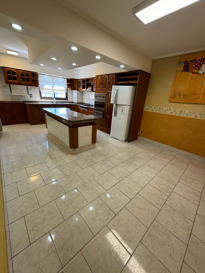 Piso 5 ambientes Plaza Mitre