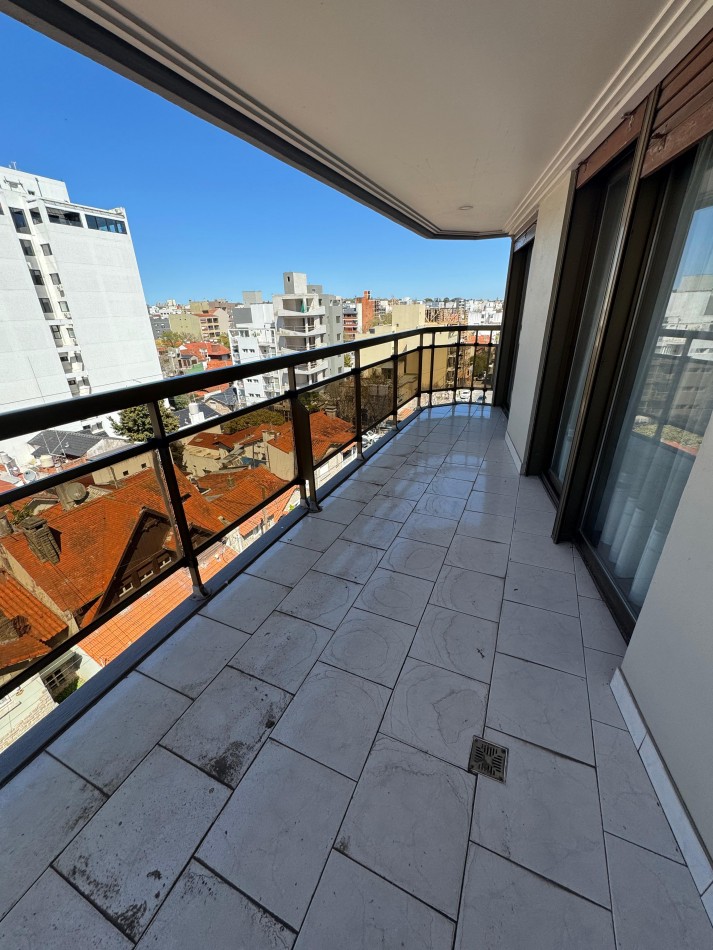 Piso 5 ambientes Plaza Mitre