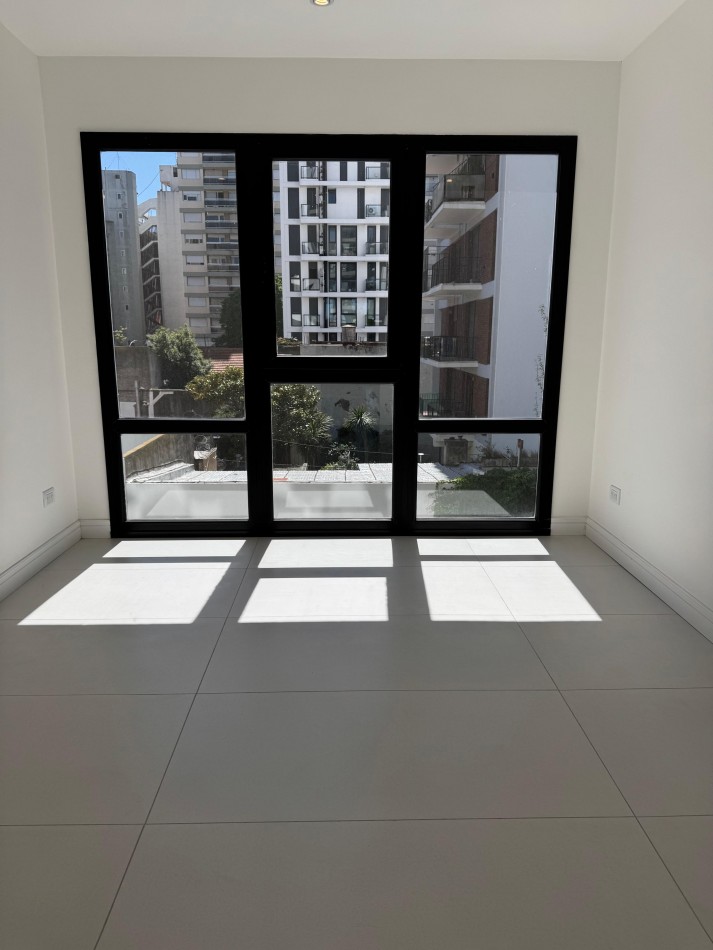 EXCLUSIVO PISO DE TRES AMBIENTES A ESTRENAR