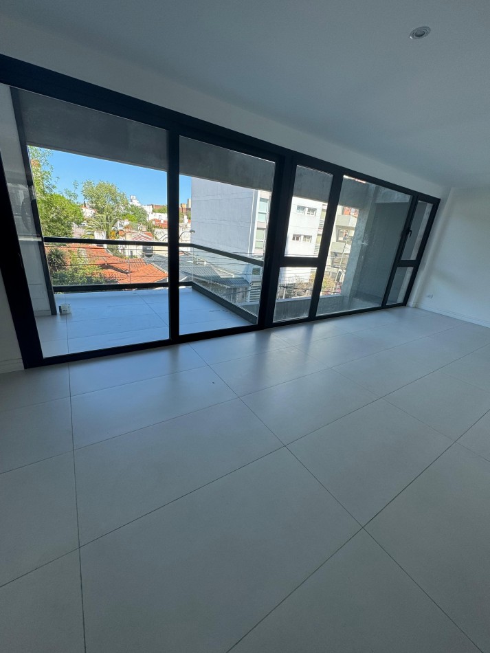 EXCLUSIVO PISO DE TRES AMBIENTES A ESTRENAR