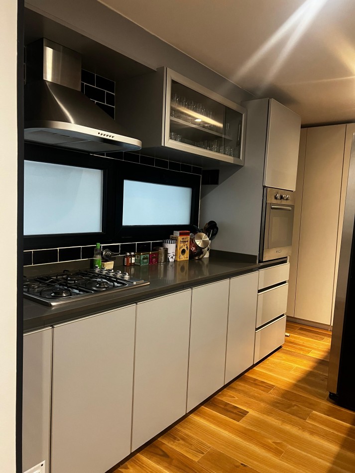 Semipiso de 4 ambientes en alquiler - Guemes