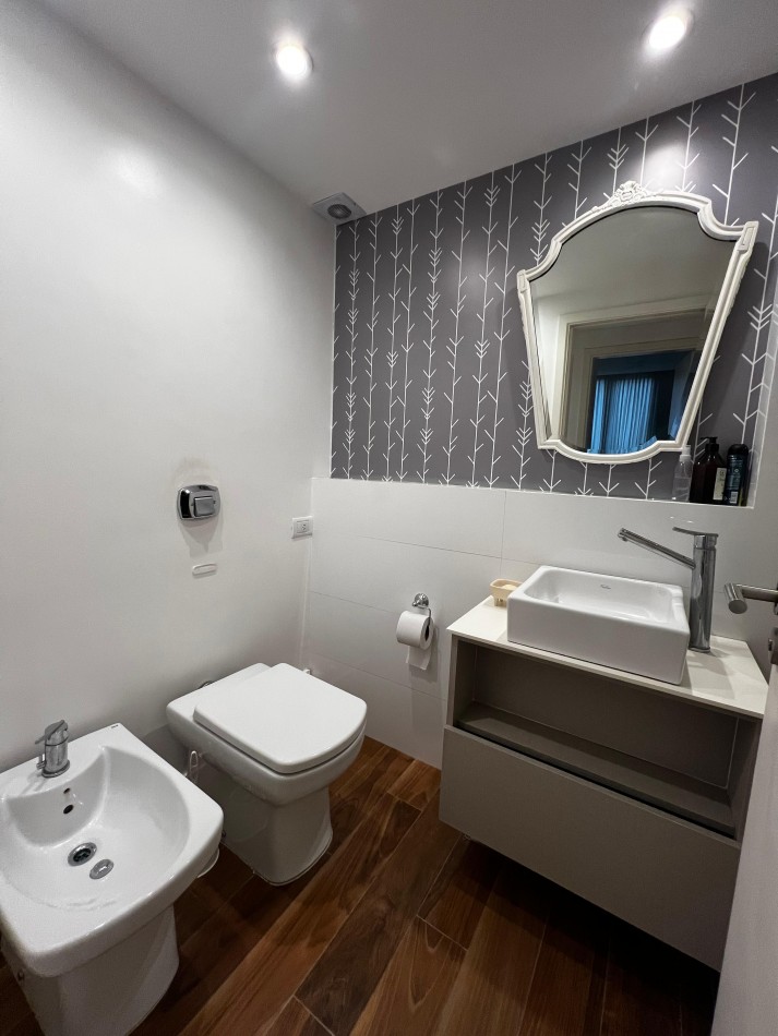 Semipiso de 4 ambientes en alquiler - Guemes