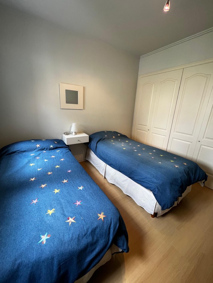 SEMIPISO DE 4 AMBIENTES CON VISTA PLENA AL MAR