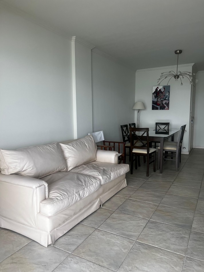 SEMIPISO DE 4 AMBIENTES CON VISTA PLENA AL MAR