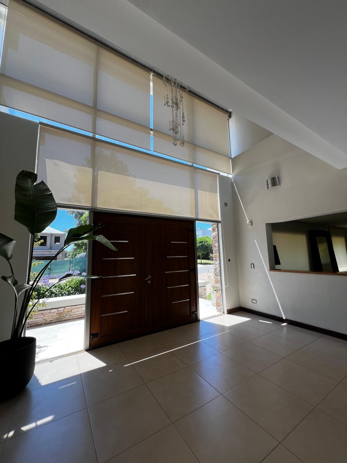 ALQUILER ARENAS DEL SUR - EXCLUSIVA CASA 4 DORMITORIOS PARQUE Y PISCINA