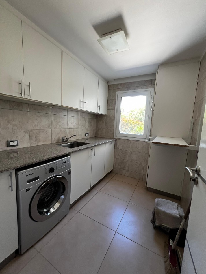 ALQUILER ARENAS DEL SUR - EXCLUSIVA CASA 4 DORMITORIOS PARQUE Y PISCINA