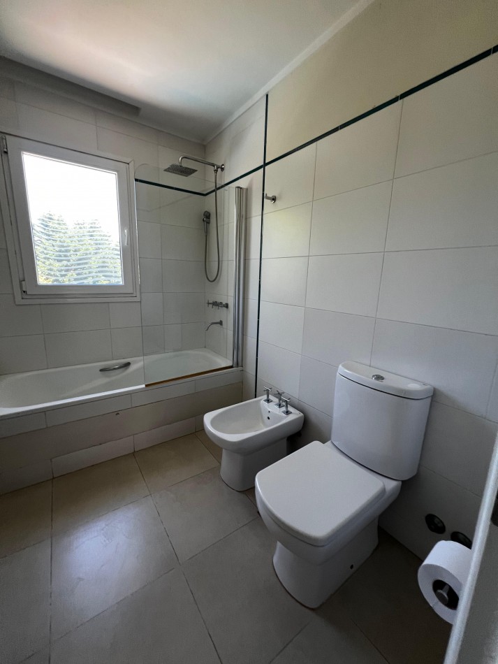 ALQUILER ARENAS DEL SUR - EXCLUSIVA CASA 4 DORMITORIOS PARQUE Y PISCINA