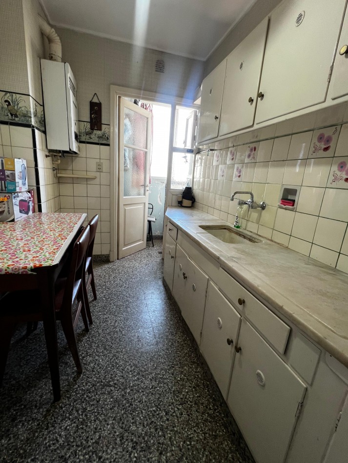 VARESE - DEPARTAMENTO 3 AMBIENTES C/ VISTA AL MAR Y COCHERA