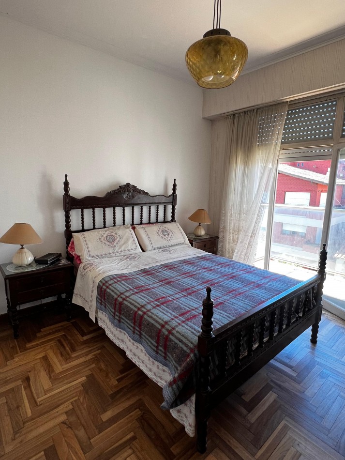VARESE - DEPARTAMENTO 3 AMBIENTES C/ VISTA AL MAR Y COCHERA