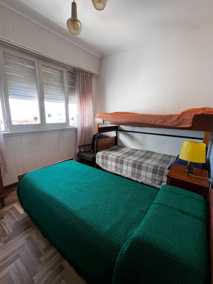 VARESE - DEPARTAMENTO 3 AMBIENTES C/ VISTA AL MAR Y COCHERA