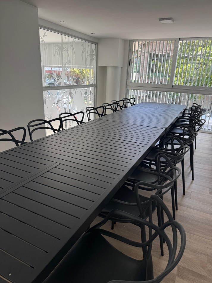 PLAYA GRANDE - SEMIPISO DE 3 AMBIENTES C/ ESCRITORIO Y TERRAZA PROPIA A ESTRENAR