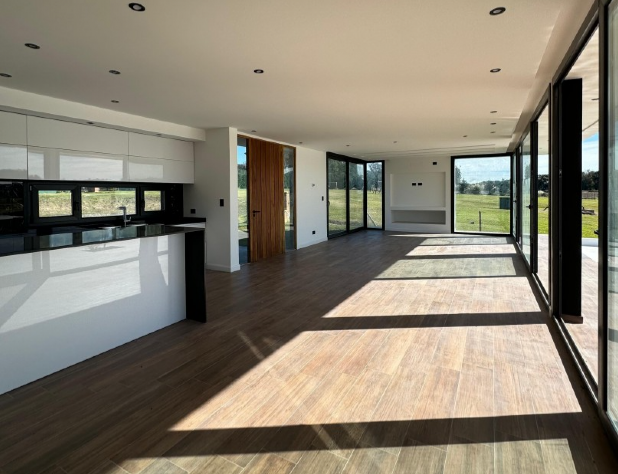 RUMENCO JOVEN - EXCLUSIVA CASA 4 DORMITORIOS CON VISTA AL LAGO