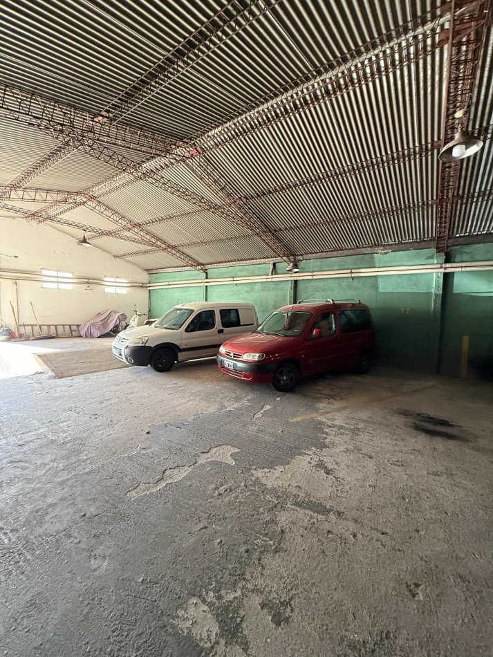 GALPON/DEPOSITO EN ALQUILER EL CANO 3800