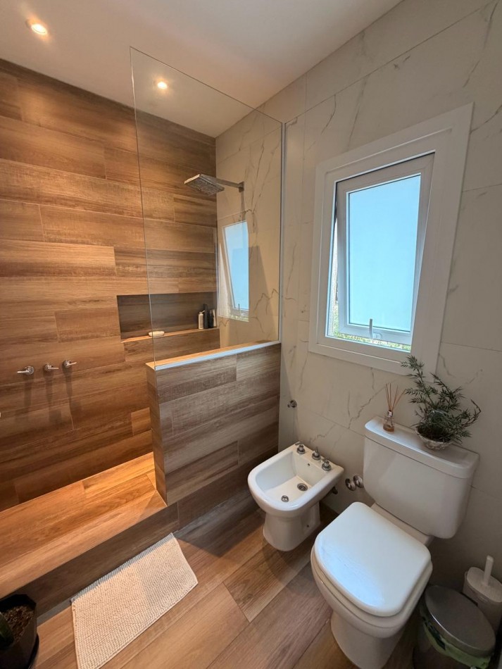 VENTA - EXCLUSIVA CASA - BARRIO PRIVADO ARENAS DEL SUR