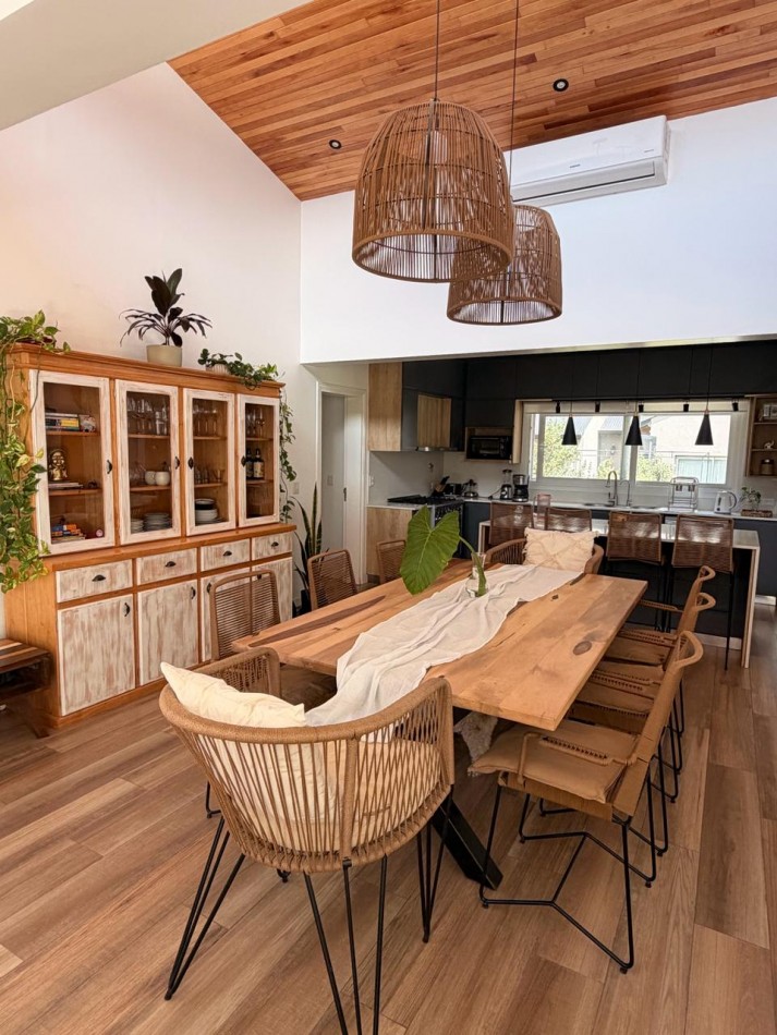 VENTA - EXCLUSIVA CASA - BARRIO PRIVADO ARENAS DEL SUR