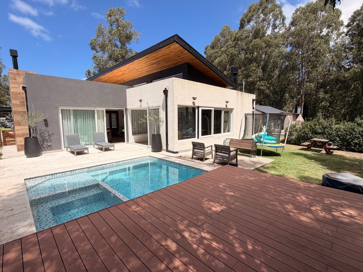 VENTA - EXCLUSIVA CASA - BARRIO PRIVADO ARENAS DEL SUR