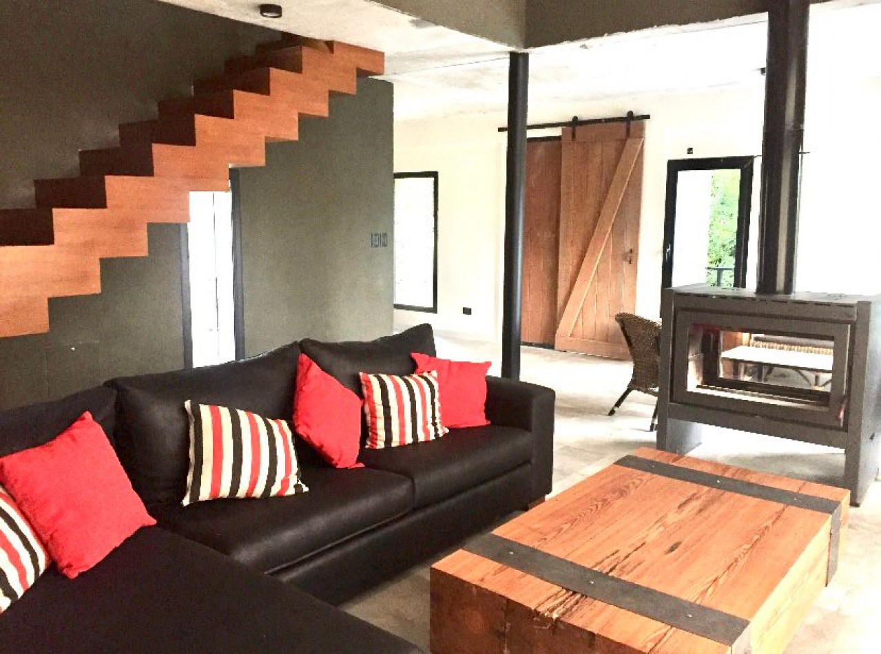 VENTA - EXCLUSIVA CASA - SOBRE EL GOLF DE SIERRAS DE LOS PADRES