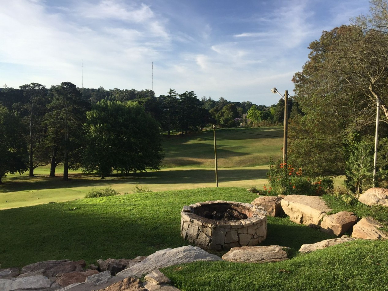 VENTA - EXCLUSIVA CASA - SOBRE EL GOLF DE SIERRAS DE LOS PADRES