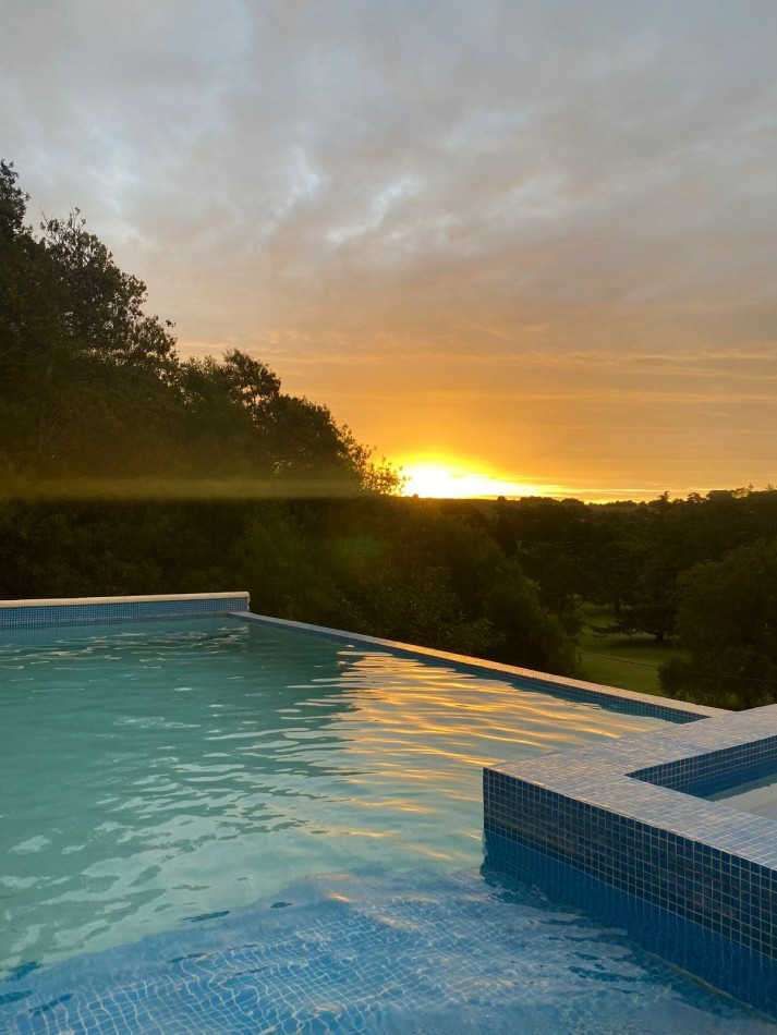 VENTA - EXCLUSIVA CASA - SOBRE EL GOLF DE SIERRAS DE LOS PADRES