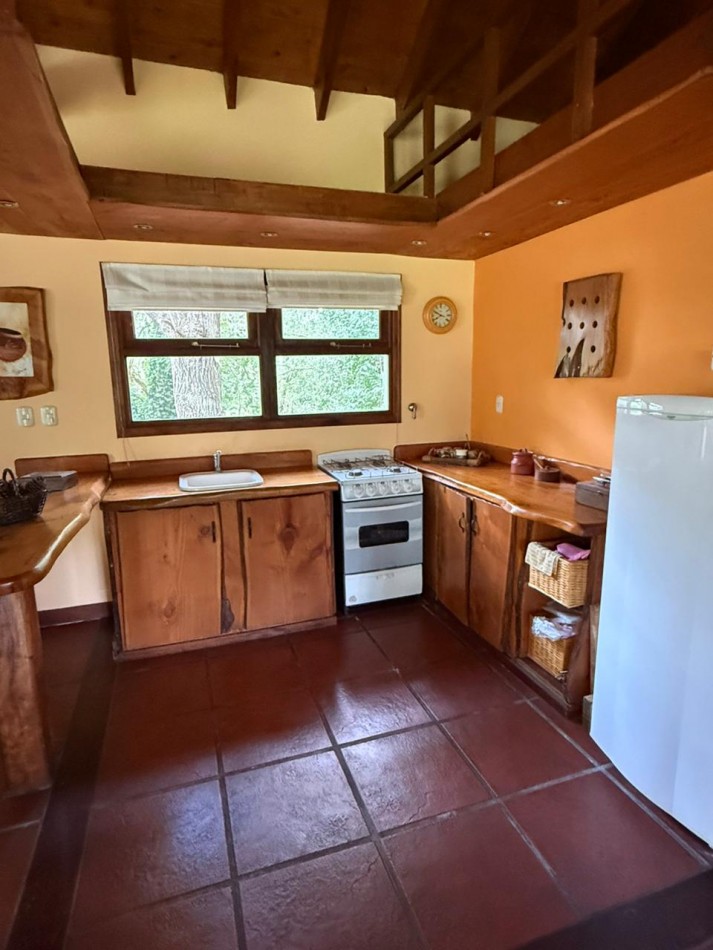 hermoso Chalet de 3 ambientes de estilo rustico