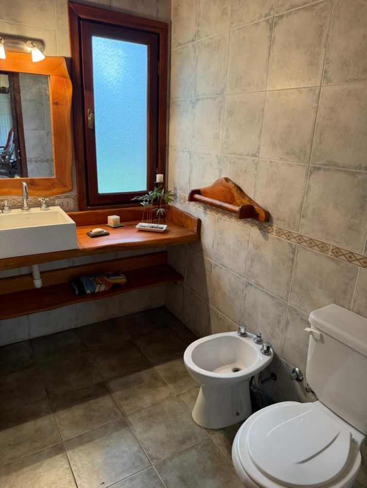 hermoso Chalet de 3 ambientes de estilo rustico