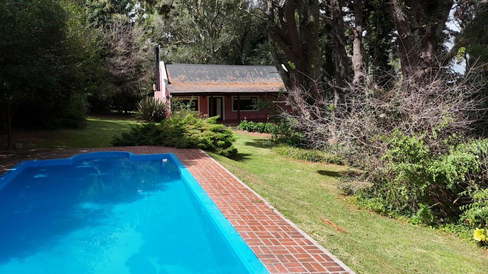 hermoso Chalet de 3 ambientes de estilo rustico