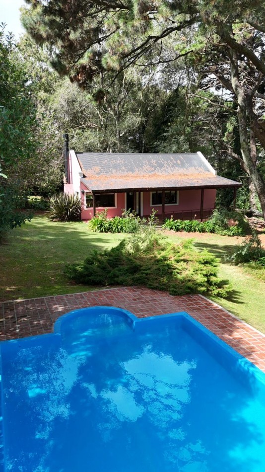 hermoso Chalet de 3 ambientes de estilo rustico