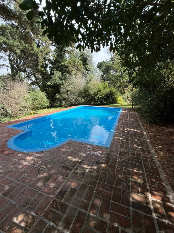 hermoso Chalet de 3 ambientes de estilo rustico