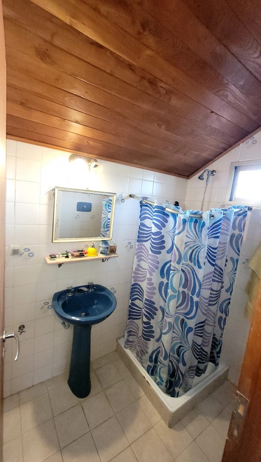 Venta Oportunidad !! Casa De 5 Amb. Con Quincho, Parque Y Depto Independiente Sobre Av Paso
