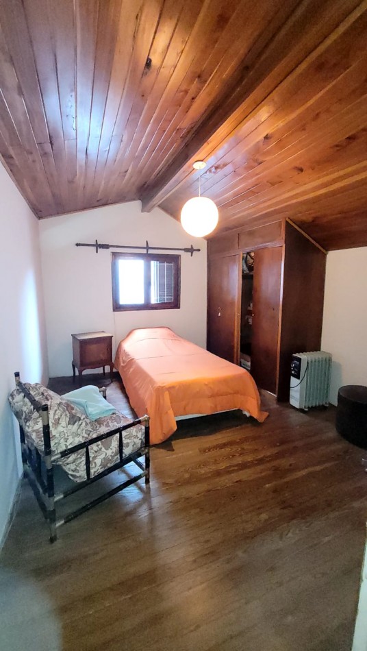 Venta Oportunidad !! Casa De 5 Amb. Con Quincho, Parque Y Depto Independiente Sobre Av Paso