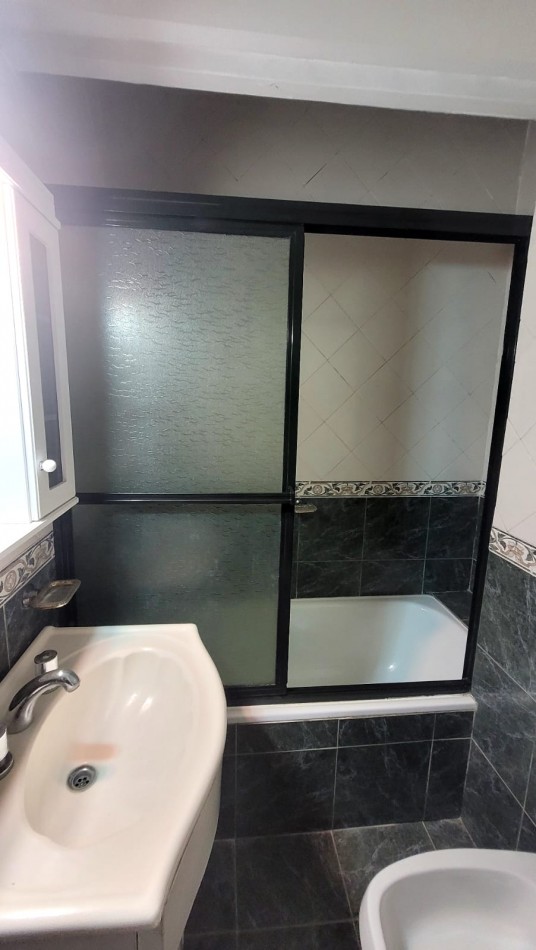 Venta Departamento 3 Ambientes + Dependencia reciclado frente a Plaza Colon - Apto financiacion