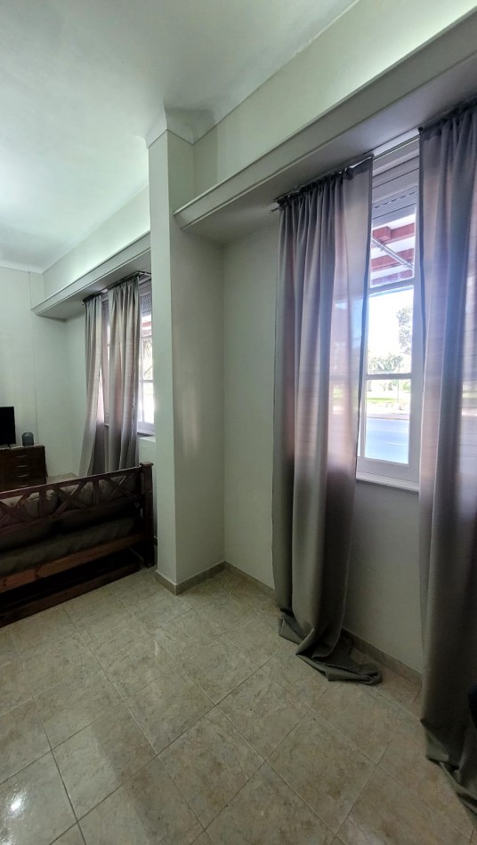 Venta Departamento 3 Ambientes + Dependencia reciclado frente a Plaza Colon - Apto financiacion