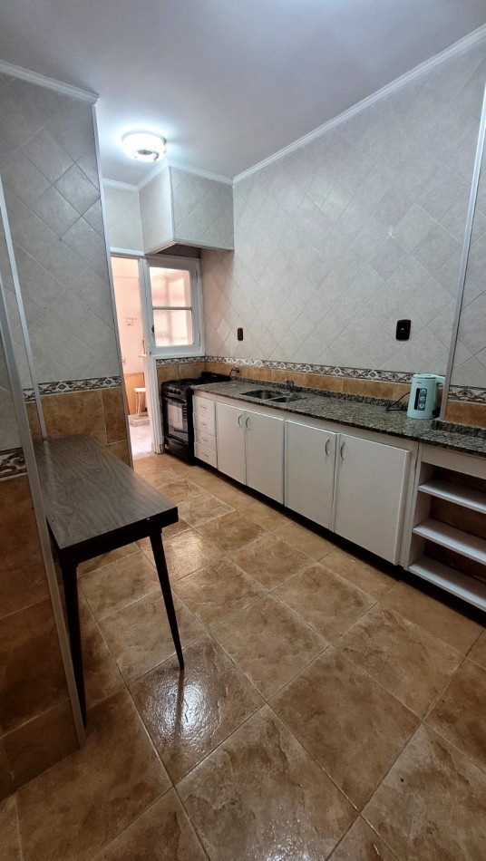 Venta Departamento 3 Ambientes + Dependencia reciclado frente a Plaza Colon - Apto financiacion