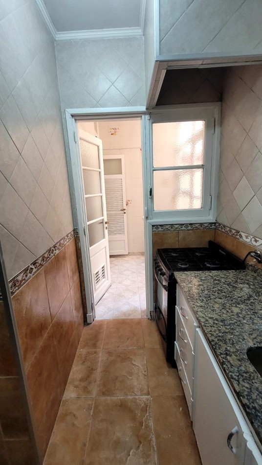 Venta Departamento 3 Ambientes + Dependencia reciclado frente a Plaza Colon - Apto financiacion