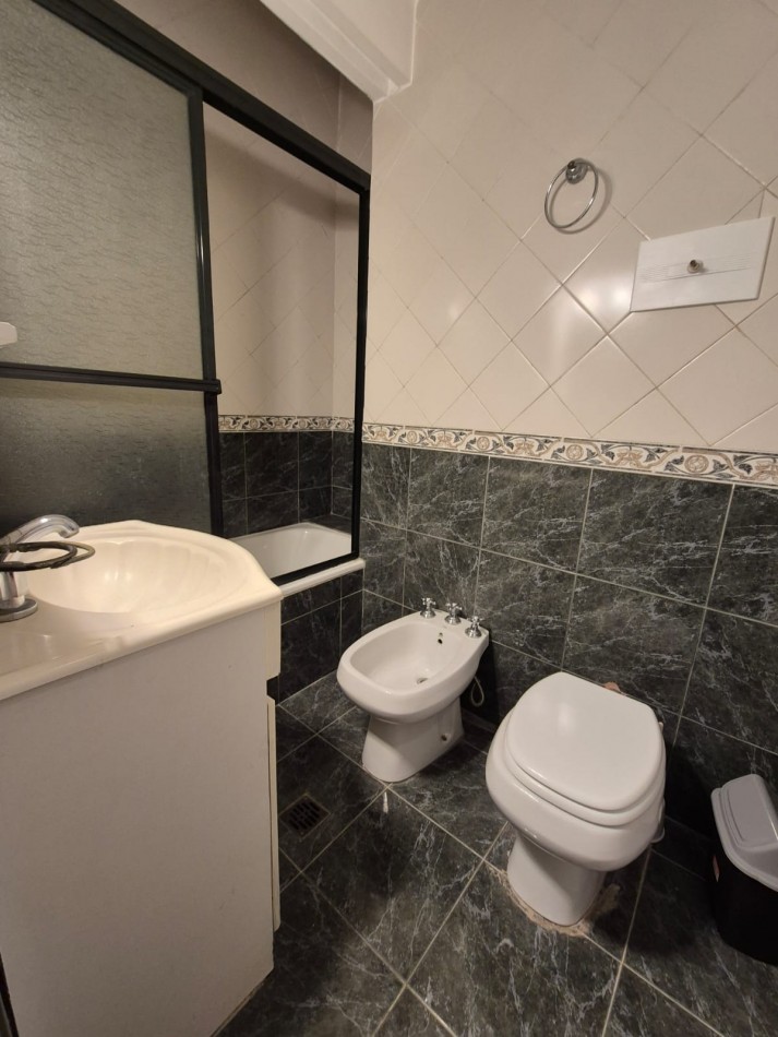 Venta Departamento 3 Ambientes + Dependencia reciclado frente a Plaza Colon - Apto financiacion