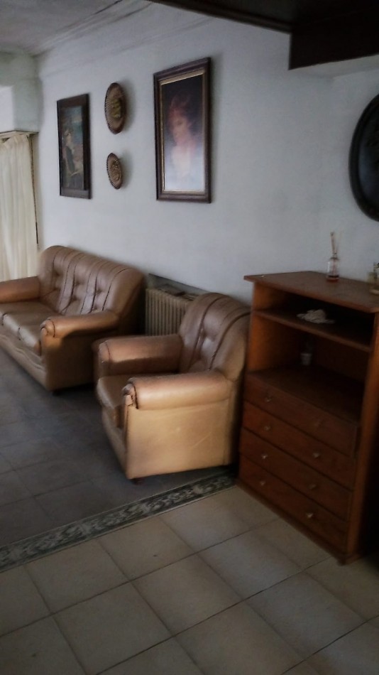 Venta Casa Estilo Marplatense A Reciclar Gran Terreno En Zona Aldrey