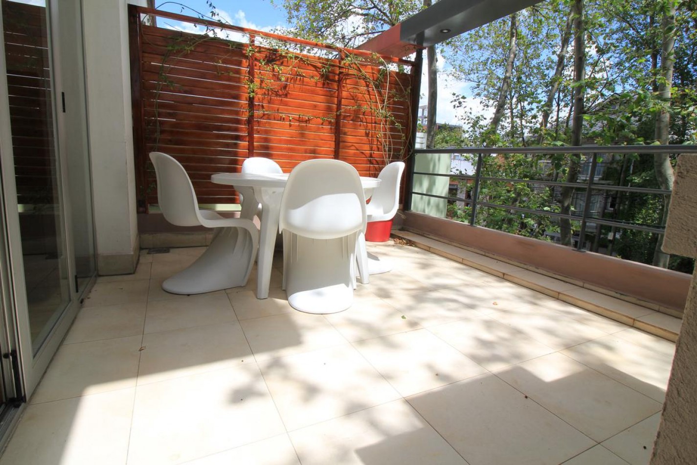 Alquiler Temporario Duplex 3 Ambientes C/ Cochera Zona Guemes.