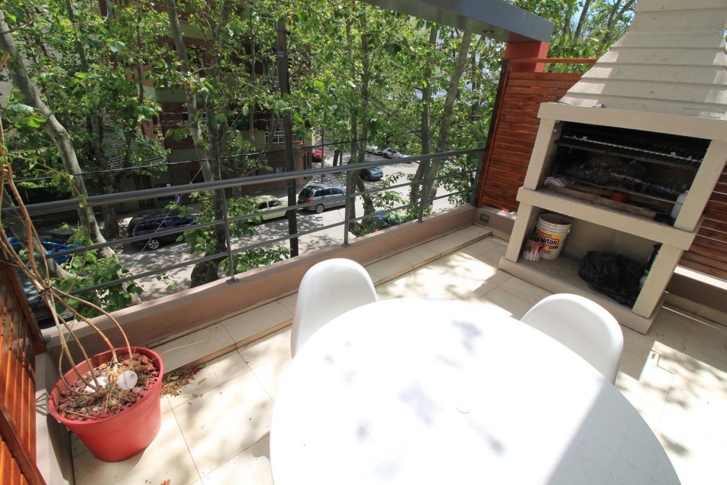 Alquiler Temporario Duplex 3 Ambientes C/ Cochera Zona Guemes.