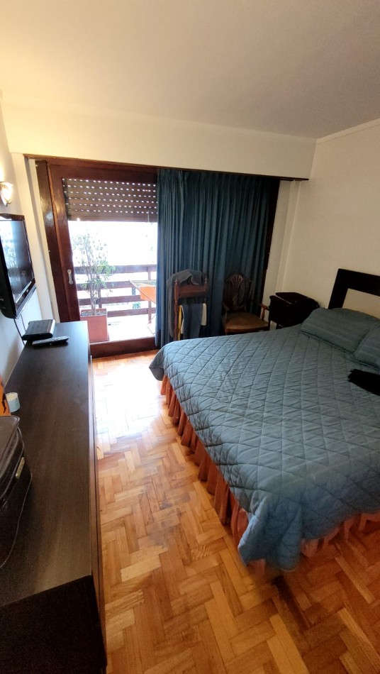 Amplio Depto 4 Amb. Con Balcones Al Frente Y Dependencia
