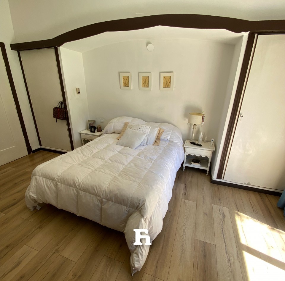 Chalet 5 Amb Parque y Quincho - Impecable Estado