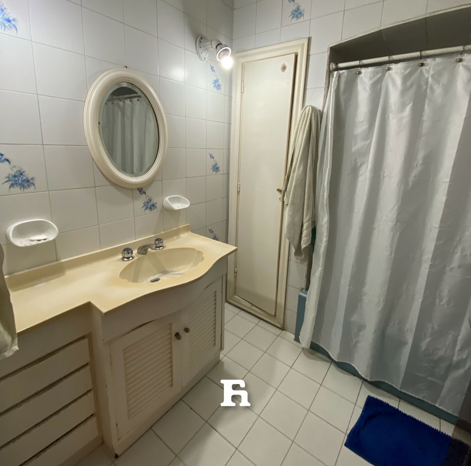 Chalet 5 Amb Parque y Quincho - Impecable Estado