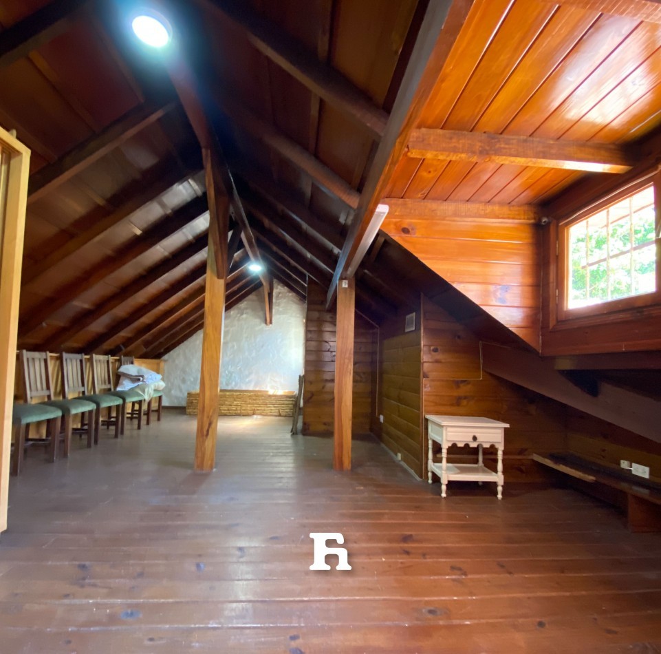 Chalet 5 Amb Parque y Quincho - Impecable Estado