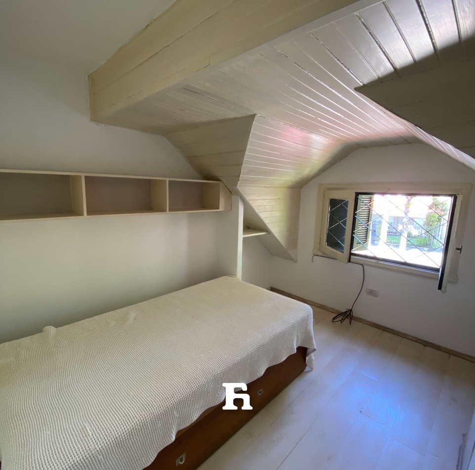 Chalet 5 Amb Parque y Quincho - Impecable Estado